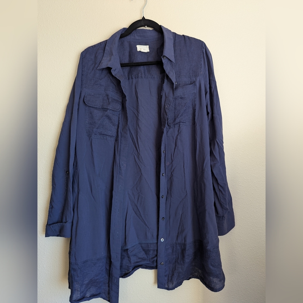 Caslon Boutique Style Navy Blue Button-Up Shirt Size M